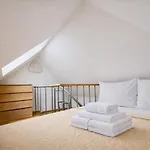 Ella Apartamento *